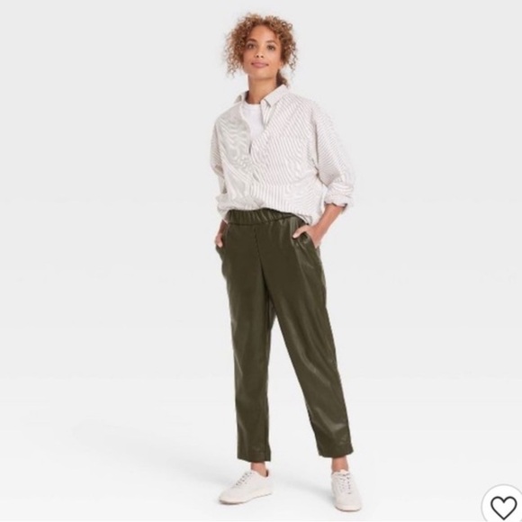 A New Day Target Faux Leather Pants Olive Green XS Pockets Elastic Waist Pull On - Picture 3 of 13